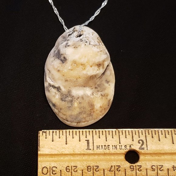 Ocean Treasures Collection artisan shell necklace w/20" 925plated Sterling chain - Picture 3 of 4